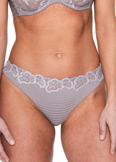 String Louisa Bracq