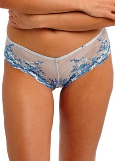 Tanga Wacoal