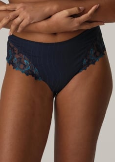 String Luxueux 