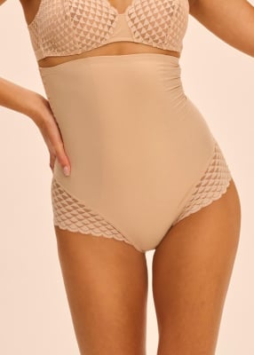 Culotte gainante taille tr�s haute 