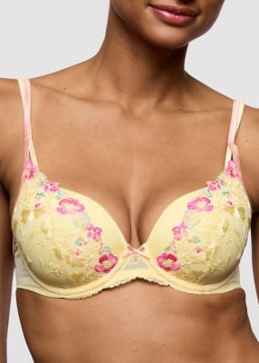 Soutien-gorge rembourr� forme coeur 