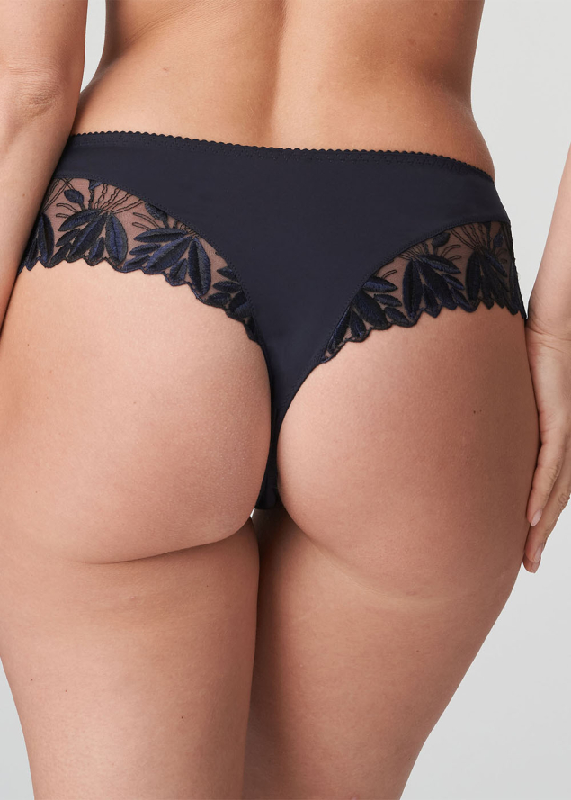 String Luxueux Prima Donna