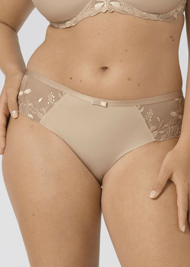 Shorty Triumph Nude Beige