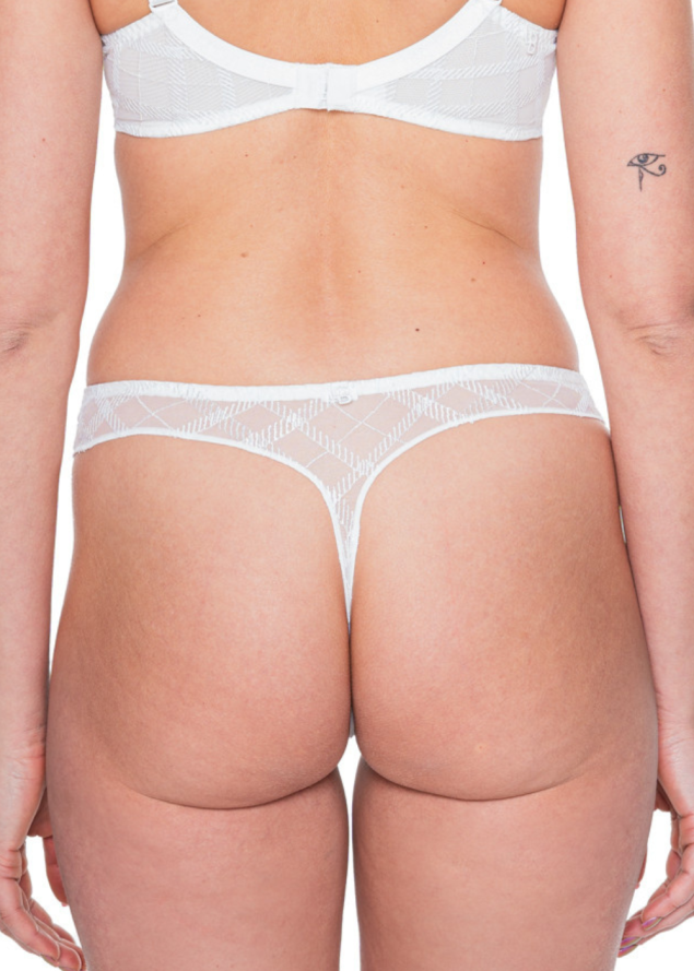 String Louisa Bracq