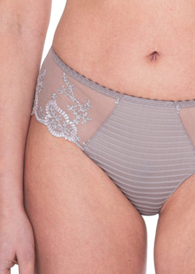 Shorty Louisa Bracq