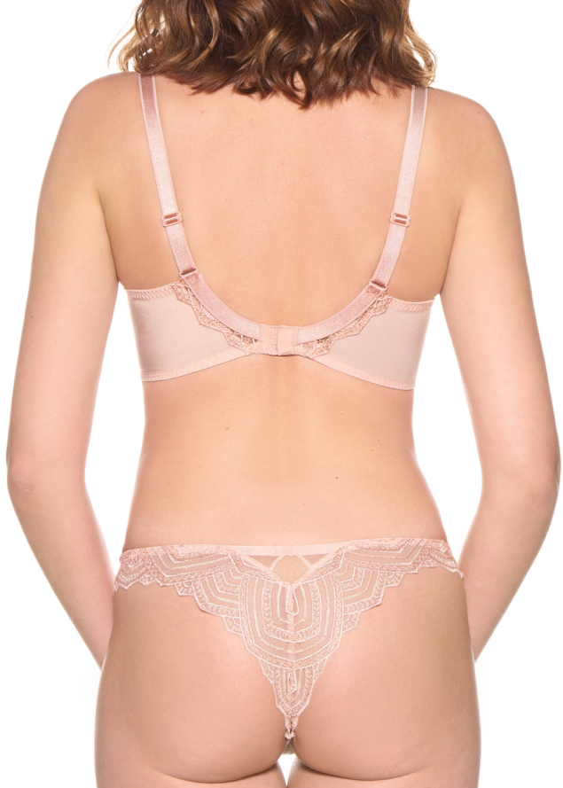 Tanga Louisa Bracq
