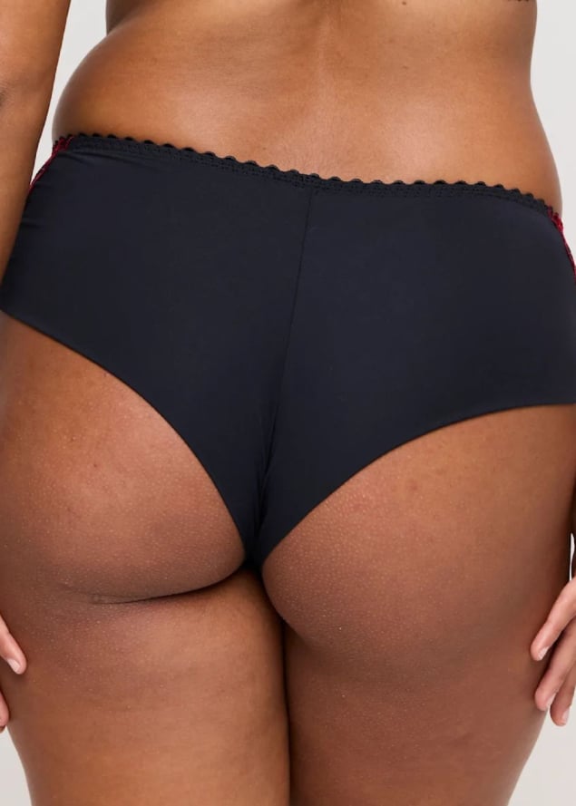 String Luxueux Prima Donna