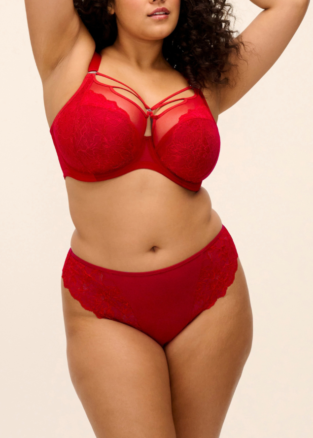 String Elomi
