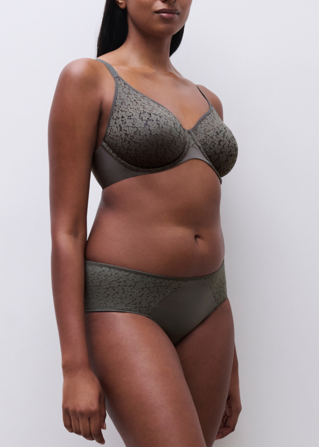 Soutien-gorge � Armatures Enveloppant Moul�  Chantelle