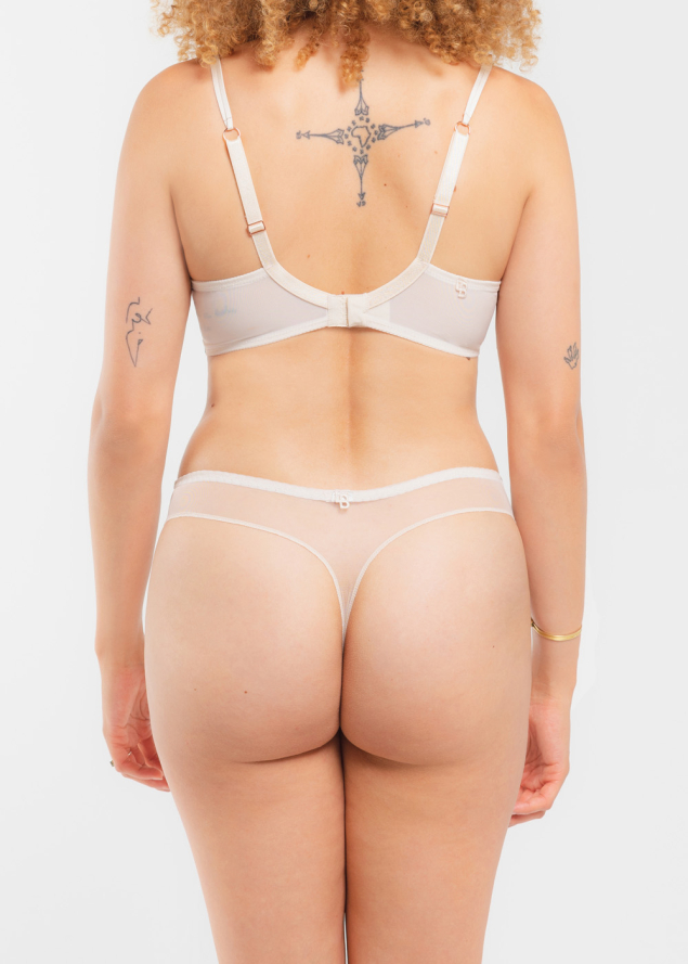String Louisa Bracq