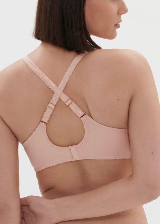 Soutien-gorge avec armature dcollet carr Simone Prle