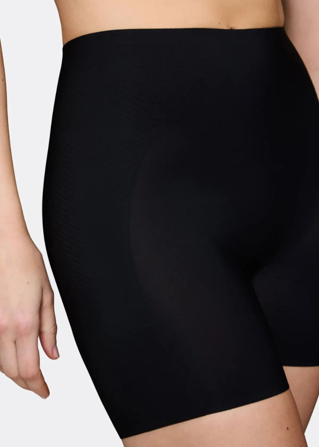 Short modelant Triumph