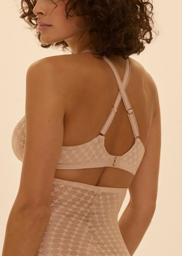 Soutien-gorge moul� plongeant avec armatures  Simone P�r�le