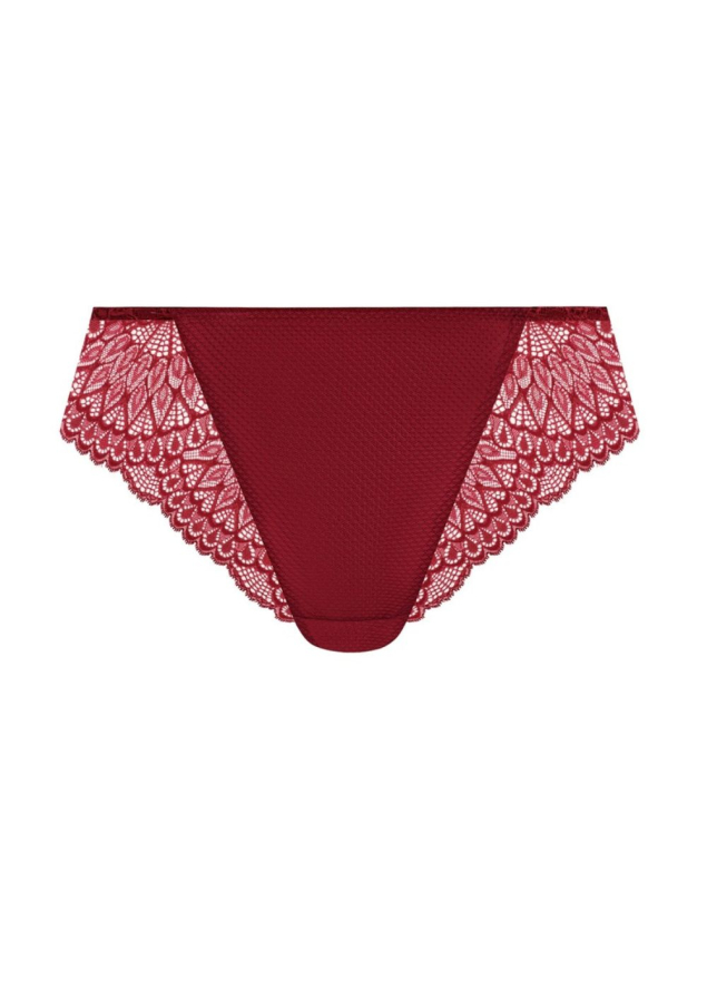 String Elomi