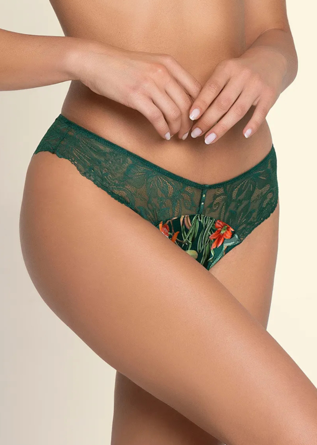 String Lise Charmel