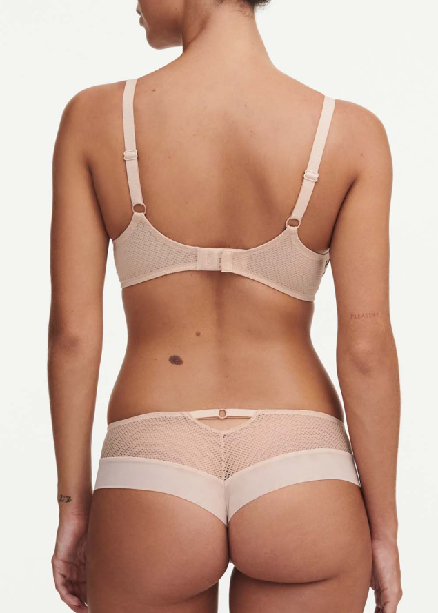 Soutien-gorge Dcollet Plongeant avec Coques et Armatures Chantelle Beige Dor / Noir