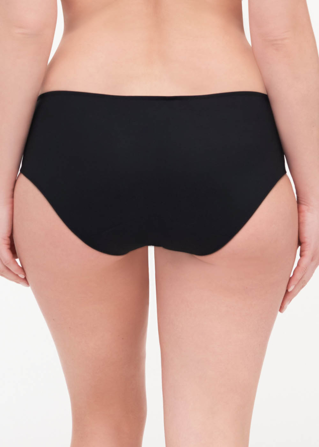 Essential - Shorty Chantelle