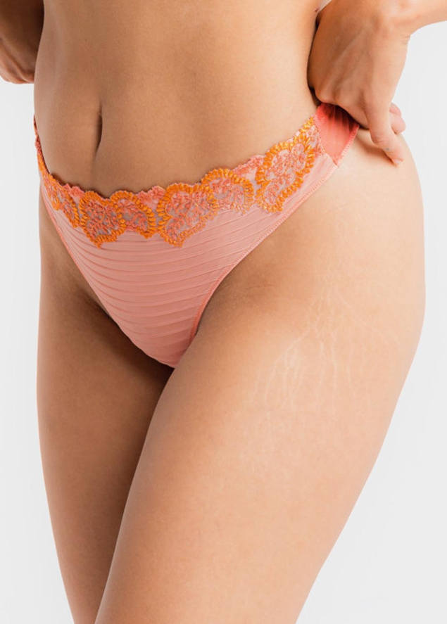String Louisa Bracq