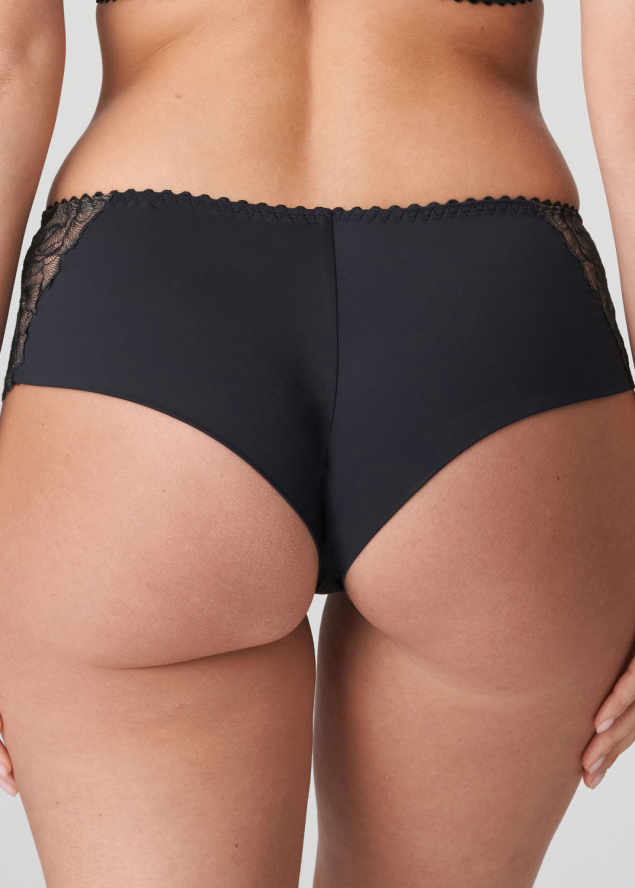 String Luxueux Prima Donna
