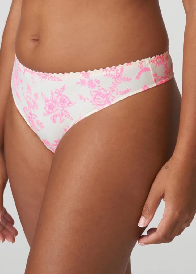 String Prima Donna Vibrant Blossom