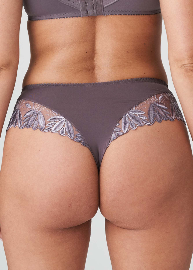 String Luxueux Prima Donna