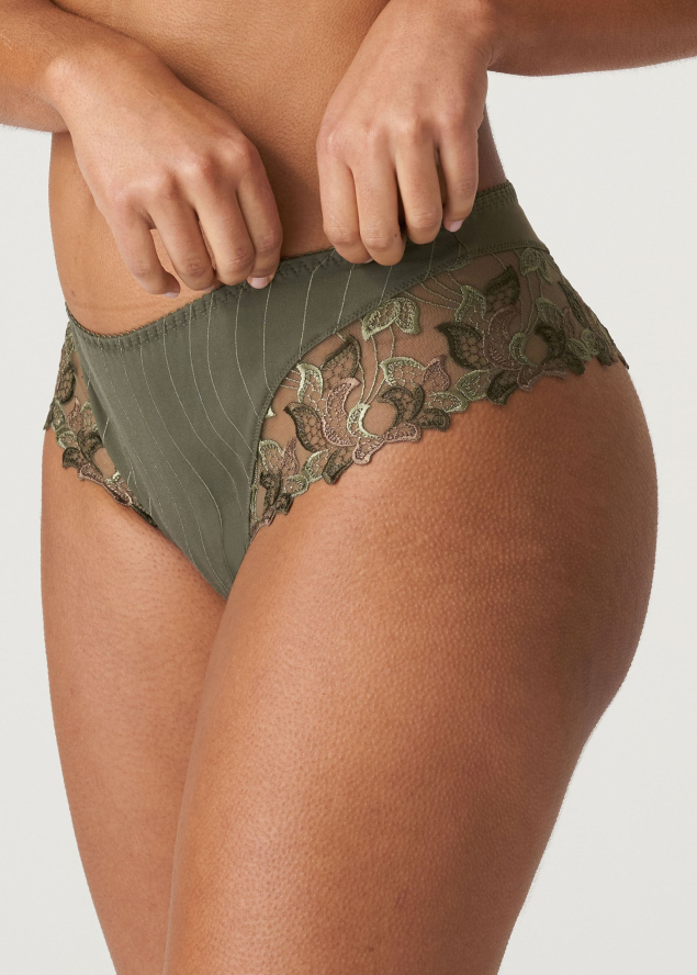 String Luxueux Prima Donna