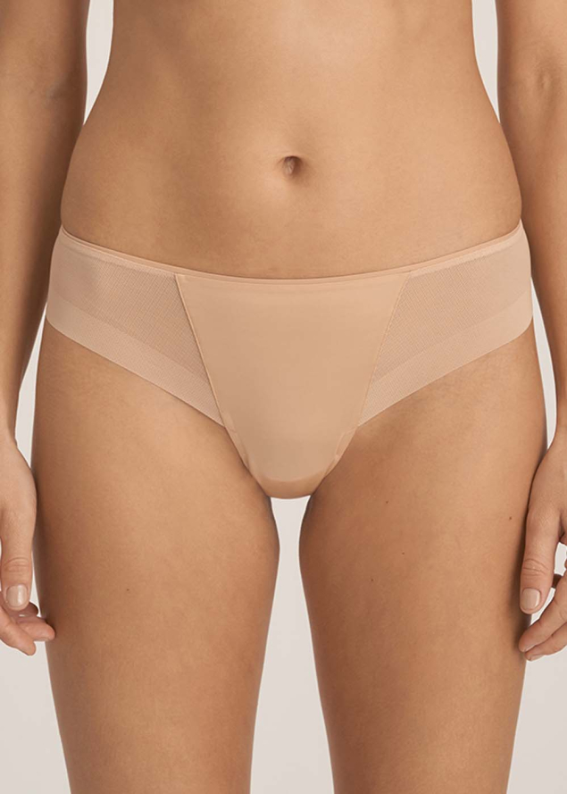 String Prima Donna Light Tan