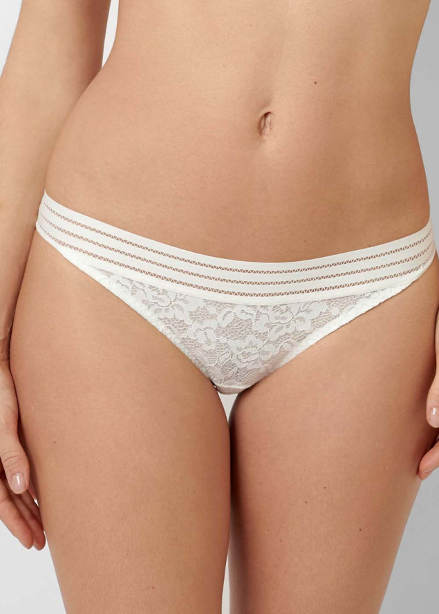 Tanga Sans Complexe