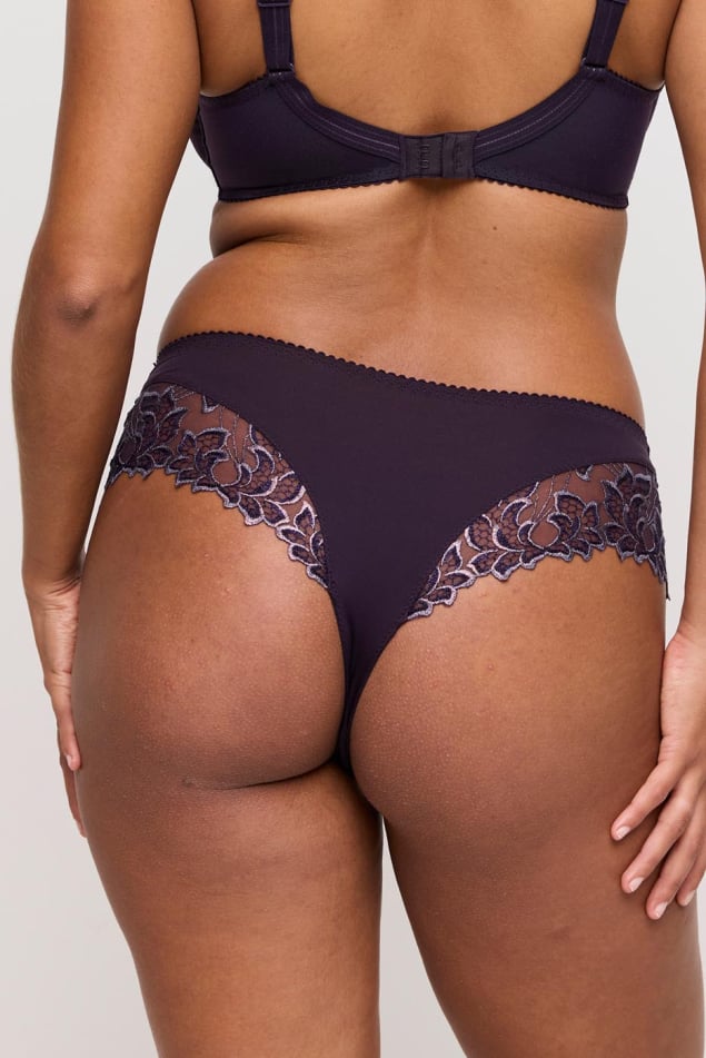String Luxueux Prima Donna