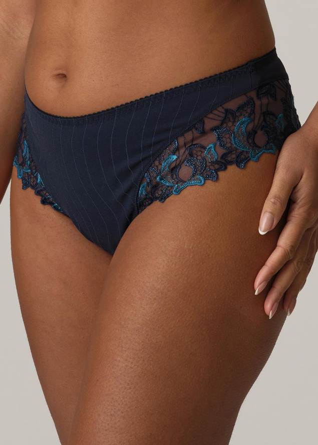 String Luxueux Prima Donna