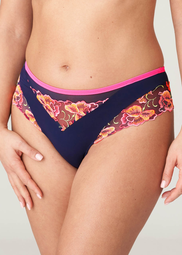 String Luxueux Prima Donna