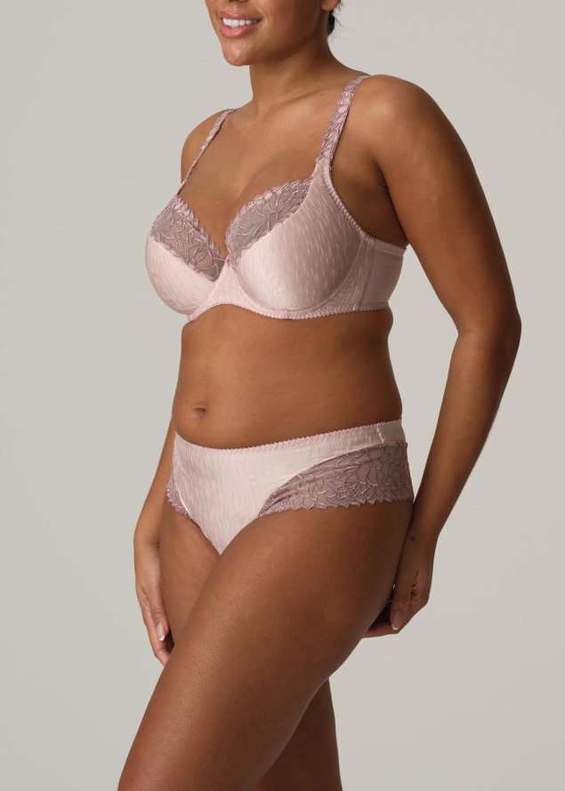 String Luxueux Prima Donna