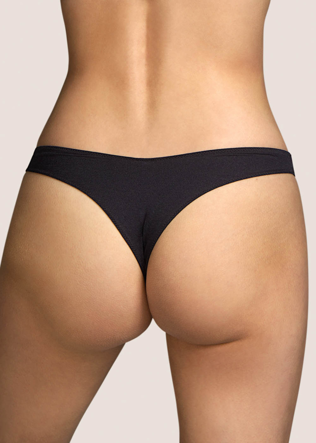 String Luxueux Andres Sarda