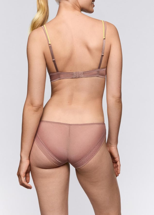 Soutien-gorge � Armatures Plongeant Sarda