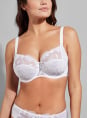 Soutien-gorge embotant avec armatures 
