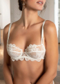 Soutien-gorge Corbeille  Armatures 