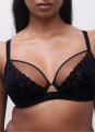  Soutien-gorge embotant 