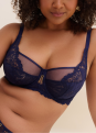 Soutien-Gorge Foulard � Armatures (Bonnet B � G) 