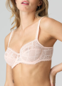 Soutien-gorge emboitant 