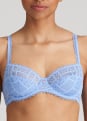 Soutien-gorge emboitant 