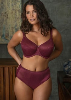 Demure lingerie 607