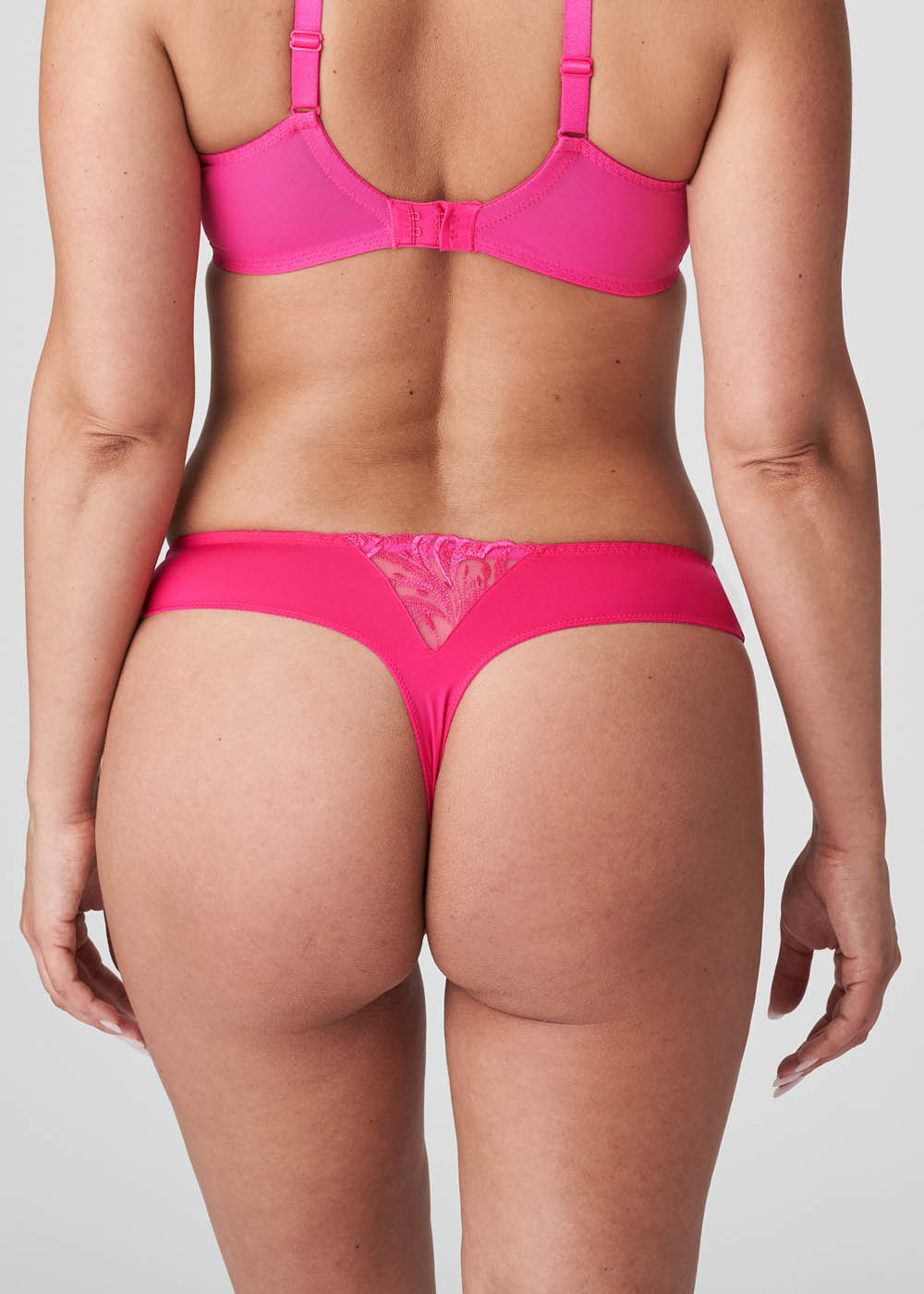 String Prima Donna Electric Pink